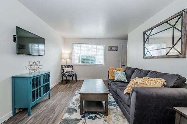 2-bedroom townhome at Evergreen Townhouses Apartments in Springfield, OR
